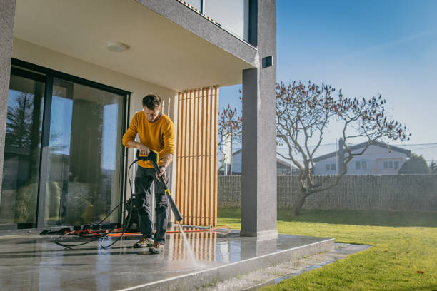 Best Pool Deck Cleaning in Eagle Lake, TX